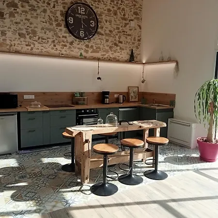 D'hotes La Grange Du Pa De La Grolle فندق مبيت وإفطار 3*