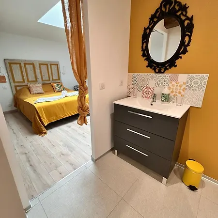 D'hotes La Grange Du Pa De La Grolle فندق مبيت وإفطار