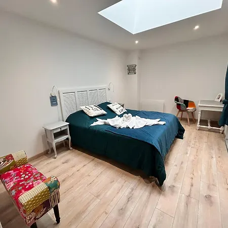 D'hotes La Grange Du Pa De La Grolle Bed & Breakfast 3*