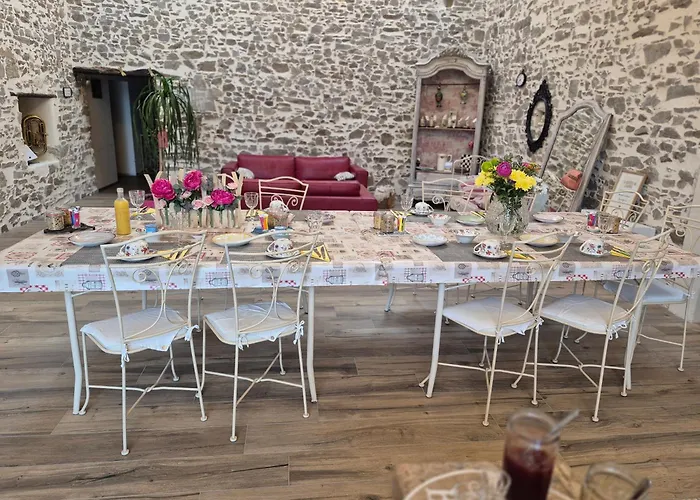 D'hotes La Grange Du Pa De La Grolle Bed & Breakfast