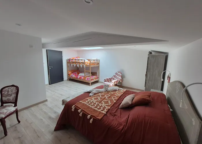 Bed & Breakfast D'hotes La Grange Du Pa De La Grolle 3*