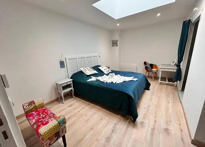 D'hotes La Grange Du Pa De La Grolle Bed & Breakfast 3*